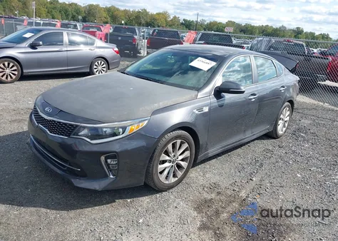 2018 Kia Optima S из США, поврежденный, VIN 5XXGT4L35JG213903